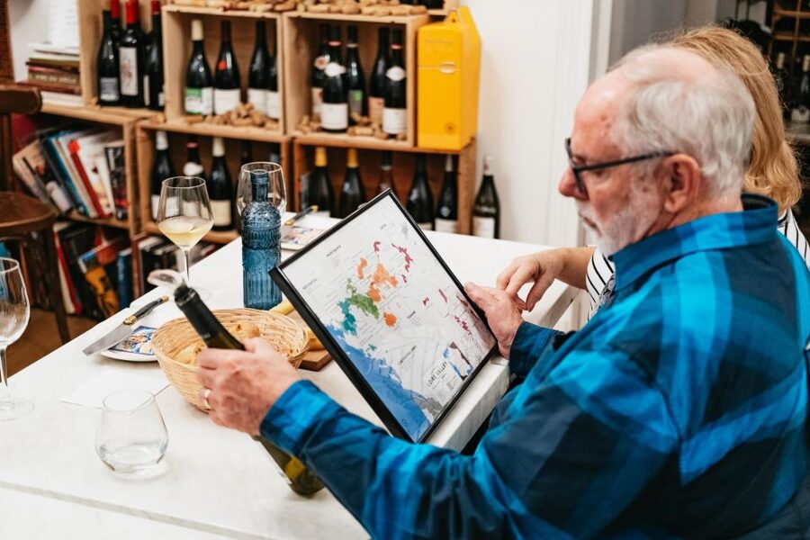 Paris: Wine Tasting Experience with 6 Wines and Cheese Board - Who should book this wine and cheese session