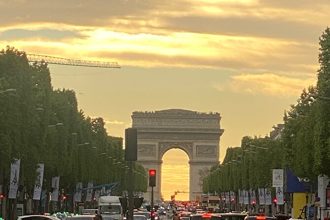 Paris with Love Private Guide & Driver - Pont des Arts, Île de la Cité, and the Seine views that change your perspective