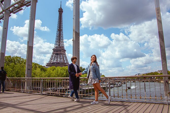 Paris: Your Own Private Photoshoot at the Eiffel Tower - Daytime vs nighttime at the Eiffel Tower