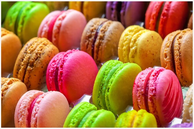 Parisian Bohemian Walking Food Tour with Gourmet Tastings - Stop 1: Le Grenier à Pain Caulaincourt for warm bread you can taste