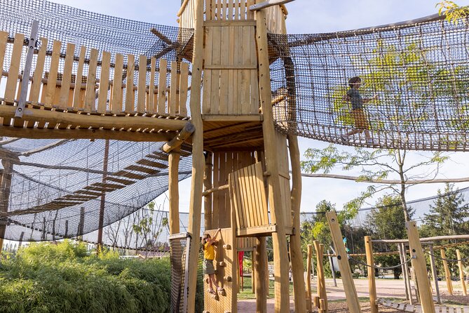 Parrot World Immersive Wildlife Park Entry Ticket next to Paris - Opening hours that fit a half-day plan