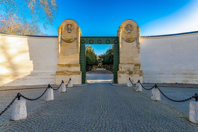 Père-Lachaise Cemetery Paris Tour with Audioguide - The Audio Guide Tracks: Stories, Not Just Names