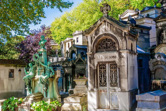 Père-Lachaise Cemetery Paris Tour with Audioguide - Price and Value: Why $8.27 Works Here