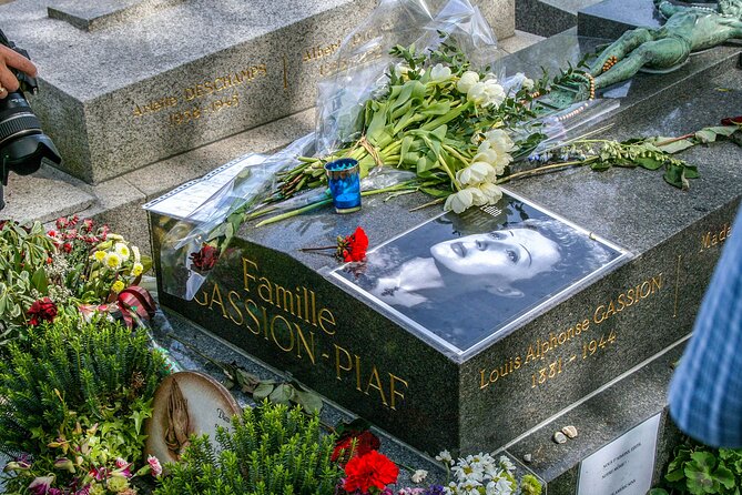 Père-Lachaise Cemetery Paris Tour with Audioguide - App Reality Check: What Can Go Wrong