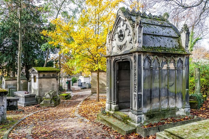 Père Lachaise Cemetery Walking Tour - Semi-Private 12ppl Max - The famous graves: what you should look for