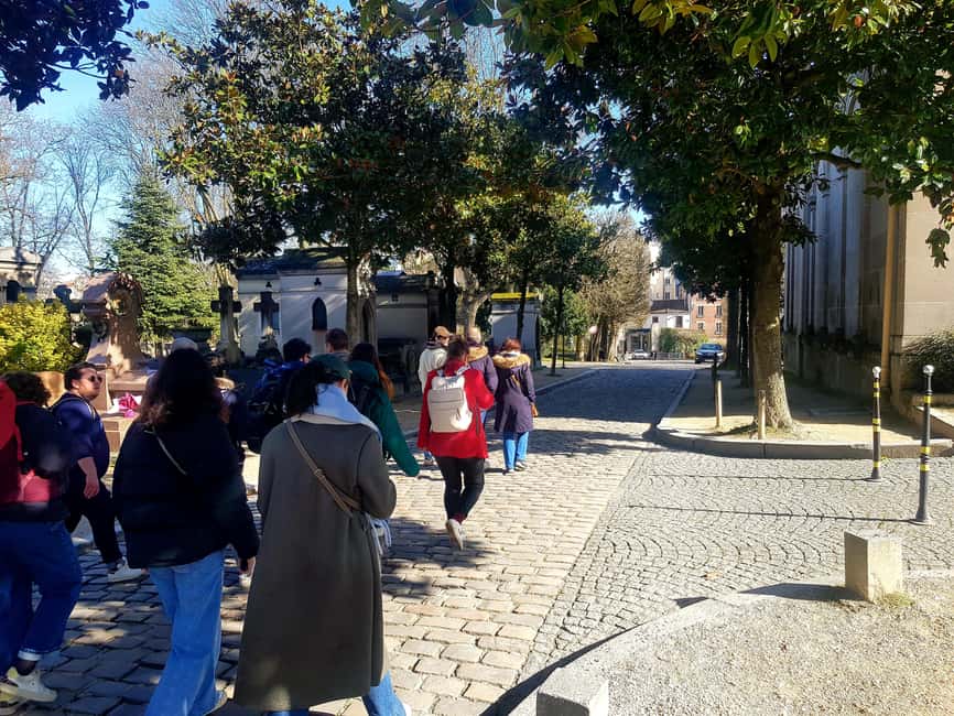 Père-Lachaise : histoires et mystères contés par un comédien - Key things to know before you go