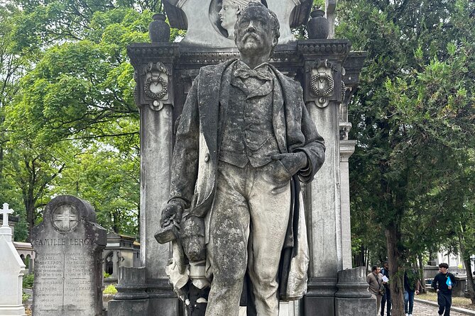 Père Lachaise's Cemetery Celebrities and Ghosts Mystery Tour - Why the Guide Quality Shows Up in the Details