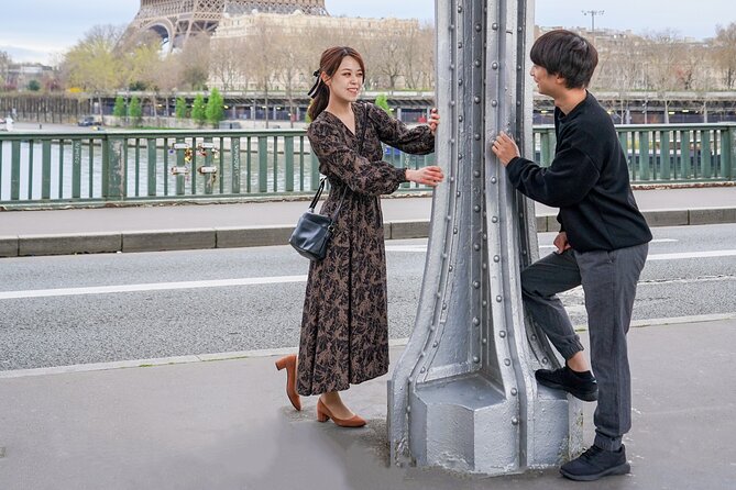 Photo Session in Paris - Photographer at the Eiffel Tower - Stop 1: Eiffel Tower views that look like you planned them