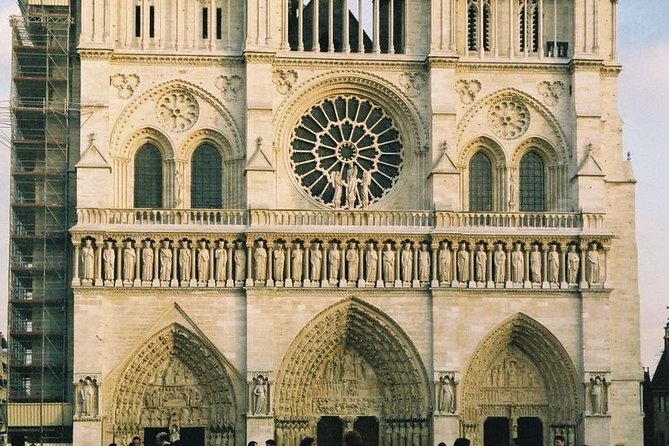 Private 4-hour city tour of Paris with driver and official guide - Arc de Triomphe and Champs-Elysees, with options for walking