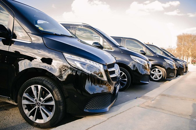 Private Airport Transfers in Paris - Timing reality: planning around the listed 1 hour