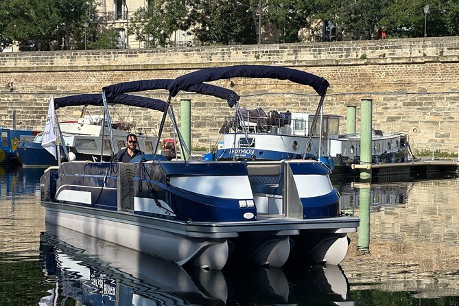 Private cruise in Paris - Louvre from the water, plus a simple way to enjoy it without museum stamina