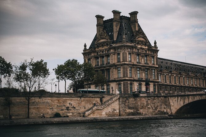 Private cruise in Paris - Notre-Dame at the end, and the moment when the river feels ancient