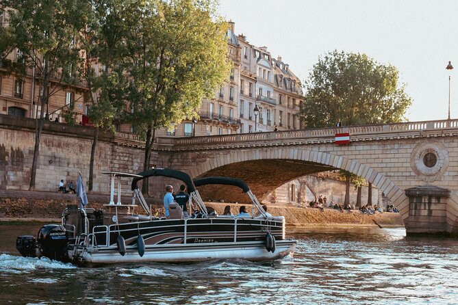 Private cruise in Paris - Wine, music, and the comfort perks that make value feel real