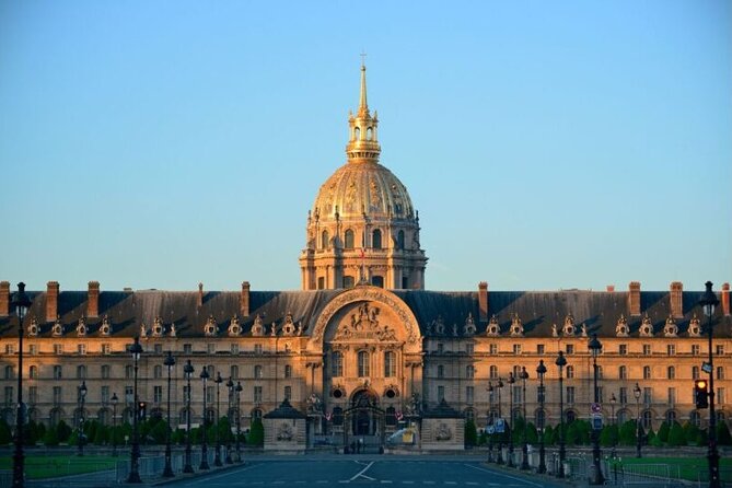 Private Highlights of Paris Tuk-Tuk Experience - Place-style shopping square stop and what to look for