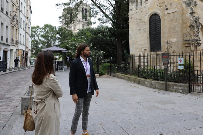 Private Historical Tour of Notre Dame - Charlemagne’s equestrian statue and the politics behind France