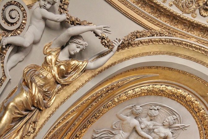 Private Louvre Museum Tour for Kids & Families with Alberto or his team in Paris - Meeting the Louvre Where the Action Starts: Carrousel to the Entrance
