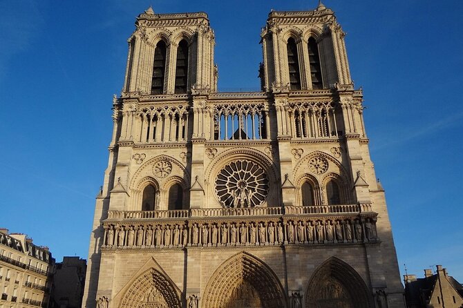 Private Notre-Dame walking Tour w/ Optional Sainte-Chapelle Entry - Shakespeare and Company, optional but meaningful for book lovers