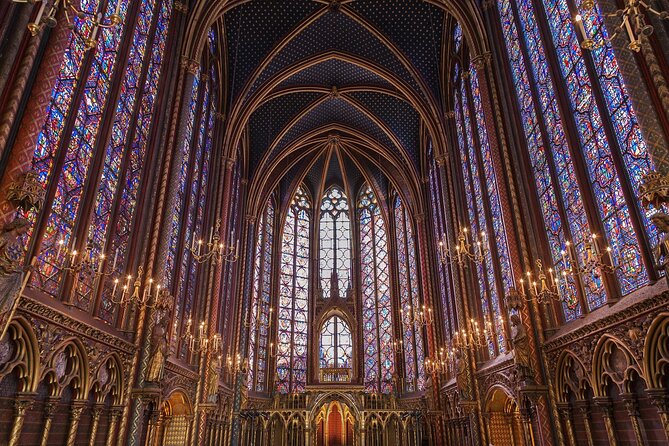 Private Notre-Dame walking Tour w/ Optional Sainte-Chapelle Entry - The Archaeological Crypt of the Parvis area, where the story layers stack