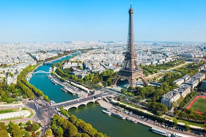 Private One-Way Transfer: City of Paris - Meeting your driver in Paris without playing address bingo