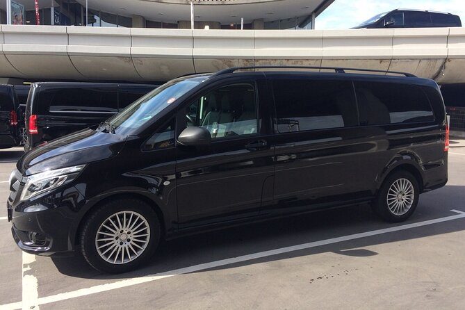 Private One-Way Transfer: City of Paris - Inside the mini-van: comfort, luggage help, and small perks