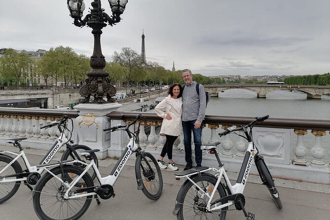 Private Paris E-bike city highlights tour - Champs-Élysées to Arc de Triomphe: seeing the famous street without losing the day