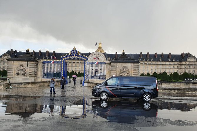 Private Paris Landmarks & Hidden Gems Tour - Louvre Pyramid, Notre-Dame, and the Courtyard-to-Cathedral Rhythm