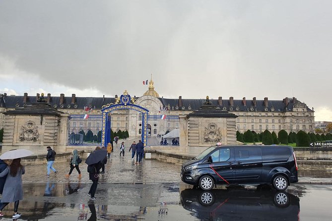 Private Paris Night Lights & Landmarks Tour - Stop 3, Arc de Triomphe, monumental lighting and quick angles
