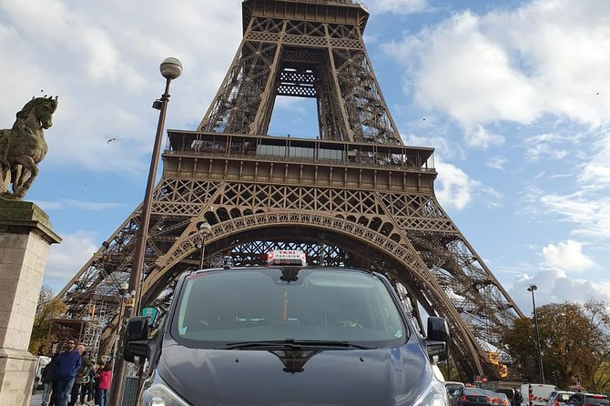 Private Paris Night Lights & Landmarks Tour - Stop 5, Louvre Museum and the Pyramid look at night