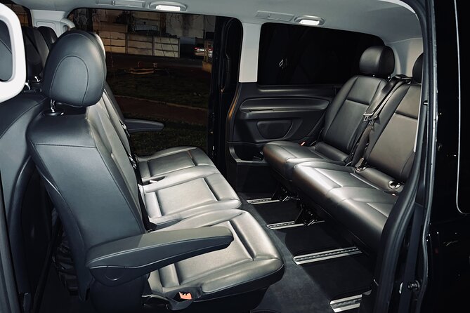 Private Paris to CDG/Orly Airport Transfer , Fixed Price - Arrival at CDG or Orly: getting your trip over with