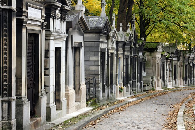 Private Père Lachaise Cemetery Walking Tour - Why Père-Lachaise Works So Well With a Guide