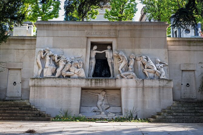 Private Père Lachaise Cemetery Walking Tour - How the Guide Makes a Giant Place Feel Manageable