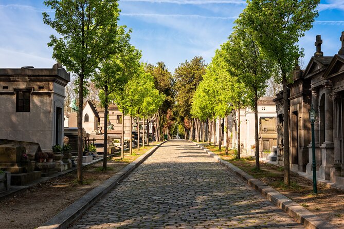 Private Père Lachaise Cemetery Walking Tour - Storytelling Style That Makes Names Stick