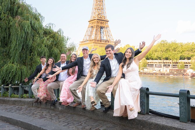 Private Photo Shoot at the Eiffel Tower or Louvre - What you get afterward: 15 edited photos in 48 hours