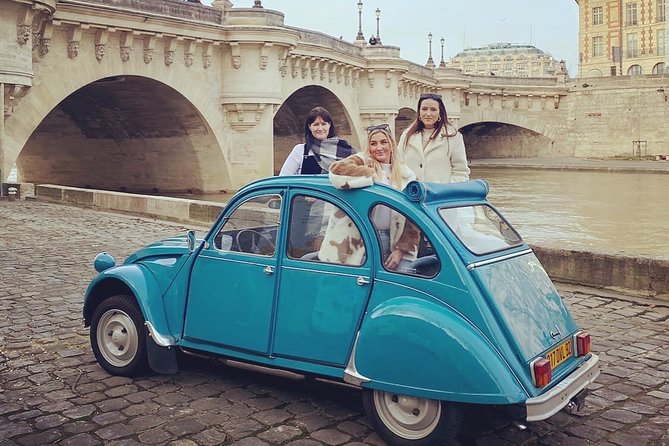 Private ride in a Citroën 2CV in Paris - 2h - Place Vendôme to the Opera Garnier: jewelry, Ritz glamour, and good sightlines