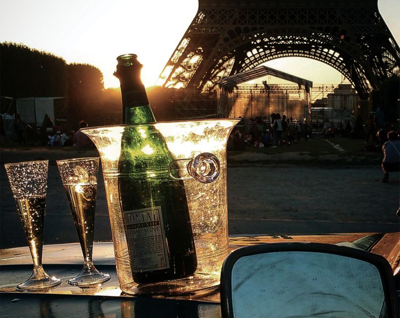 Private tour of Paris by Night with Champagne - Montmartre After Dark and Sacre Coeur’s Amelie Connection