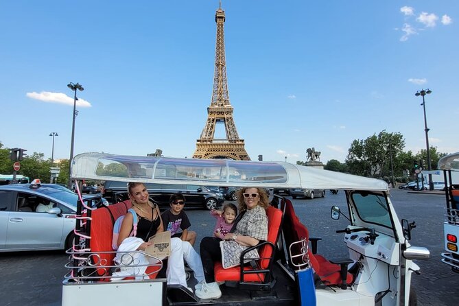 Private Tour of Paris in Tuktuk - Arc de Triomphe and Champs-Elysees: the Paris power corridor