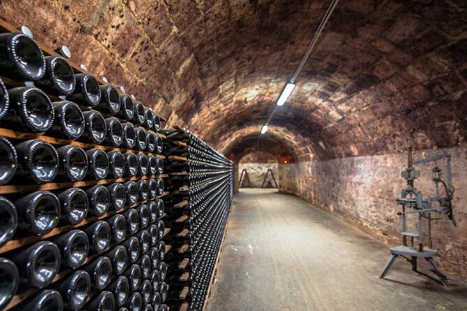Private tour of the Champagne area, meet local producers and taste their Champagne, start from your hotel in Paris. - The Avenue de Champagne glass stop and an easy lunch option