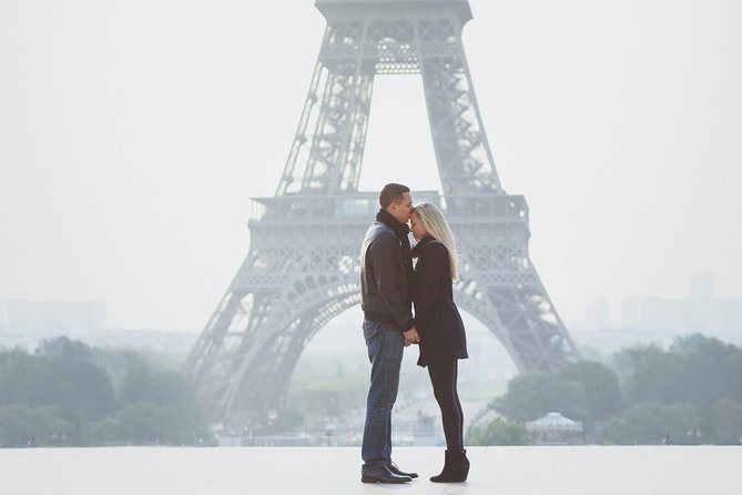Private Tour: Personal Travel Photographer Tour in Paris - Louvre Museum as a one-minute photo moment