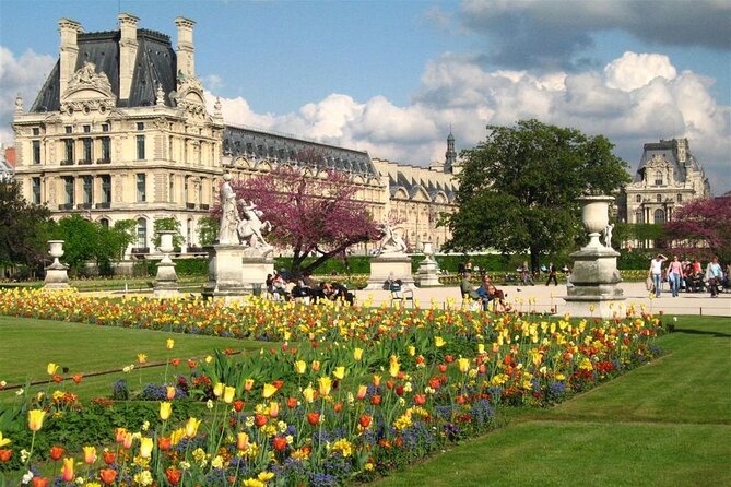 Private Transfers from Paris City to Paris Airport CDG - The back-seat safety rule and how it changes your ride