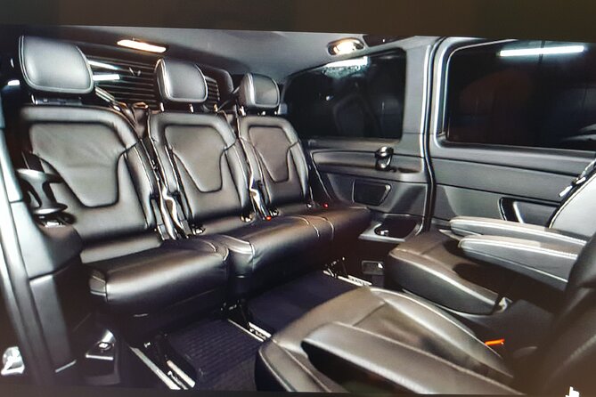 Private Van Transfer from CDG Airport to Paris - Practical Tips That Make the Pickup Go Smoothly