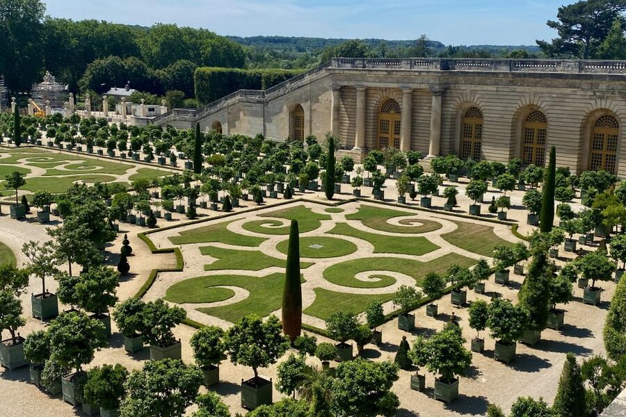 Private Versailles, Gardens, Trianon from Paris by Mercedes - Key Points You’ll Care About