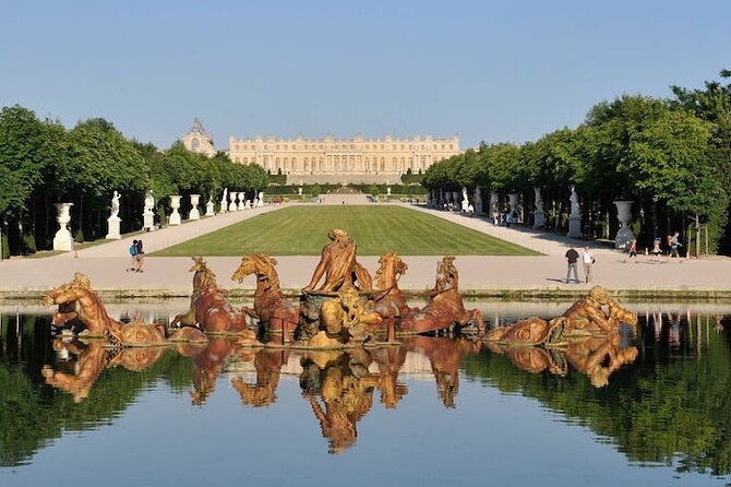 Private Versailles Tour with Guide + Round Trip Transport from Paris - Transportation hiccups to watch for, and how to protect your day