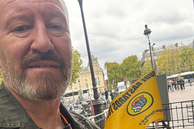 Rude Bastards Tour of Paris - The Guide Style: Jeremy’s Banter, Extra Help, and Practical Stops