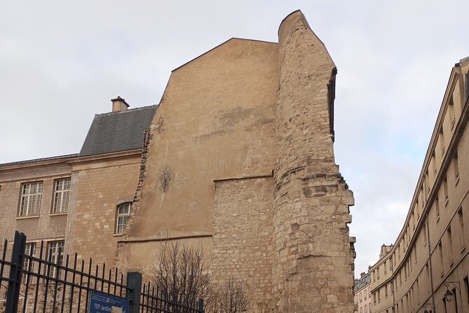 Rude Bastards Tour of Paris - How to Make This Walk Feel Easy (Not Exhausting)
