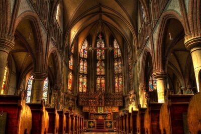 Sainte-Chapelle and Conciergerie Guided Tour with Ticket in Paris