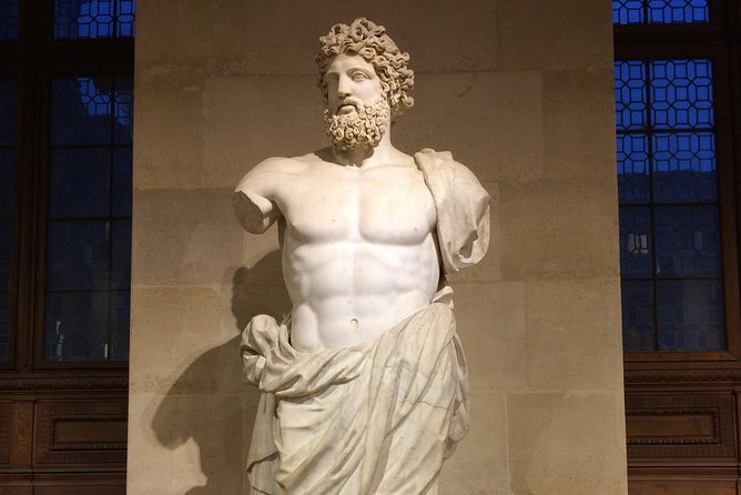 Secrets & Scandals of the Louvre - Limited to 6 Guests - Inside the Louvre for 2.5 hours: pacing and what you cover