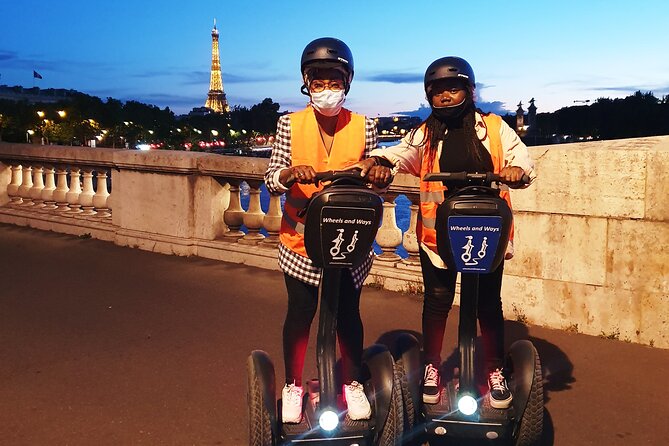 Segway by night ! Illuminated Paris - Guides that keep it funny, safe, and moving