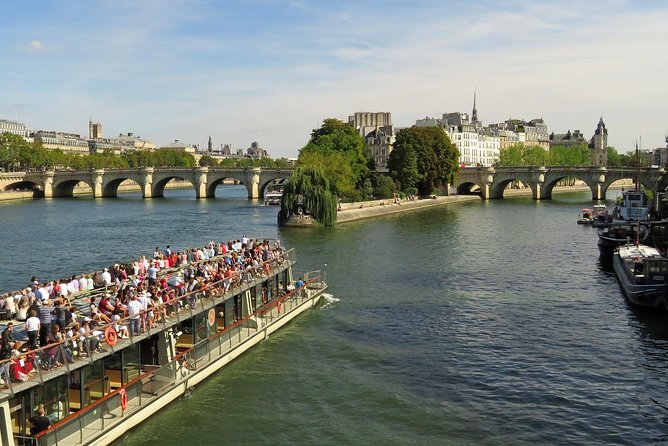 Seine River Cruise & French Crepe Tasting by the Eiffel Tower - Entering Paris at Bateaux Parisiens, Port de la Bourdonnais