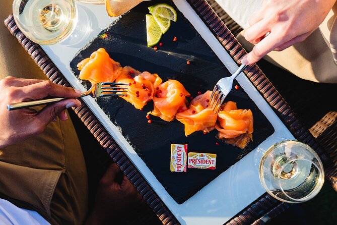 Seine River Dinner Cruise with Live Singer by VIP Yacht de Paris - Comfort, Views, and Why Seat Location Changes Everything