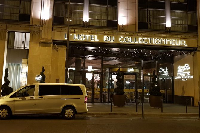 Shuttle Departure from Paris Hotel/Apartment to the Airport - The ride experience, comfort, and what to expect during quick stops